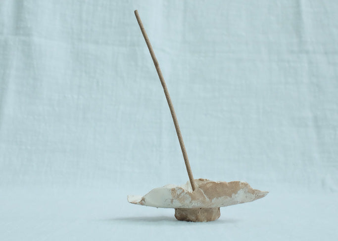 Artist Edition - LEAF 03：手工捏製 陶土線香座