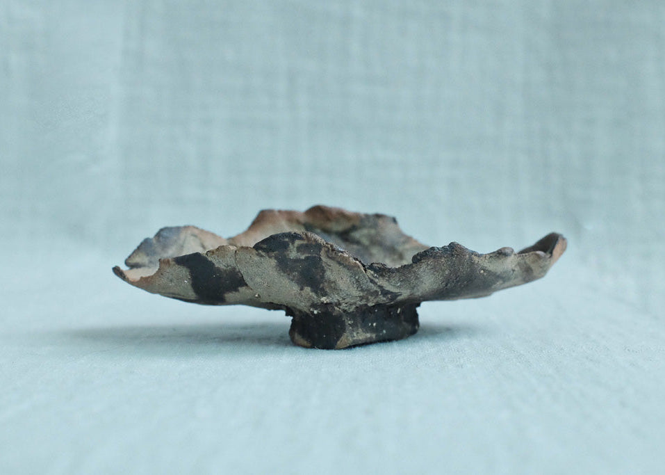 Artist Edition - LEAF 01：手工捏製 陶土線香座